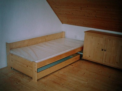 Jednolůžko se šuplíkem